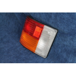 A112 2°S.   REAR LEFT TAILIGHT  WITH RETRO  BLECK BOARD  ARIC