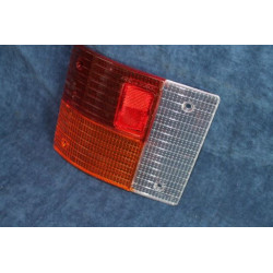 A112 2°S.   PLASTICA PER FANALINO POST. SX CON RETRO  ARIC