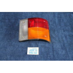 A112 2°S.   FANALINO POST.DX  CON RETRO BORDO NERO    ALTISSIMO