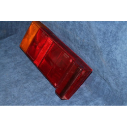 Y10   PLASTICA PER FANALINO POST. SX  SENZA RETRO  ALTISSIMO