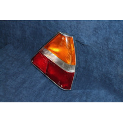 GAMMA SEDAN   REAR RIGHT TAILIGHT   ALTISSIMO