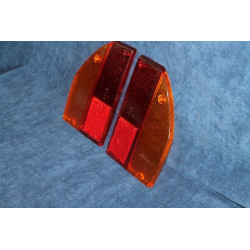 BETA BN 2°S.   COPPIA PLASTICHE PER FANALINO POST.    P.V.