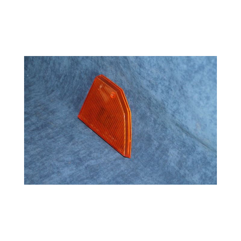 BETA BN 1°S.   PLASTICA ARANCIONE PER FANALINO POST. DX   CARELLO