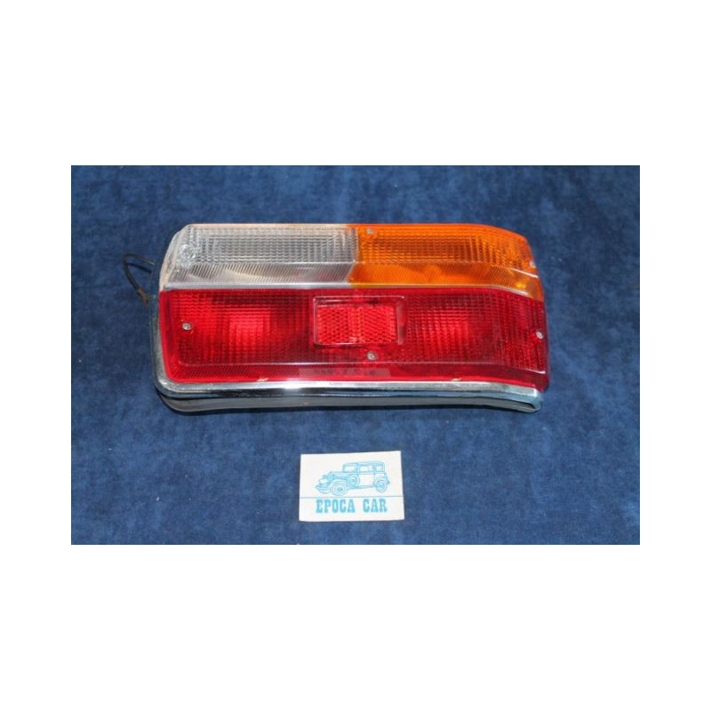 LANCIA 2000 SEDAN   REAR RIGHT TAILIGHT   CARELLO