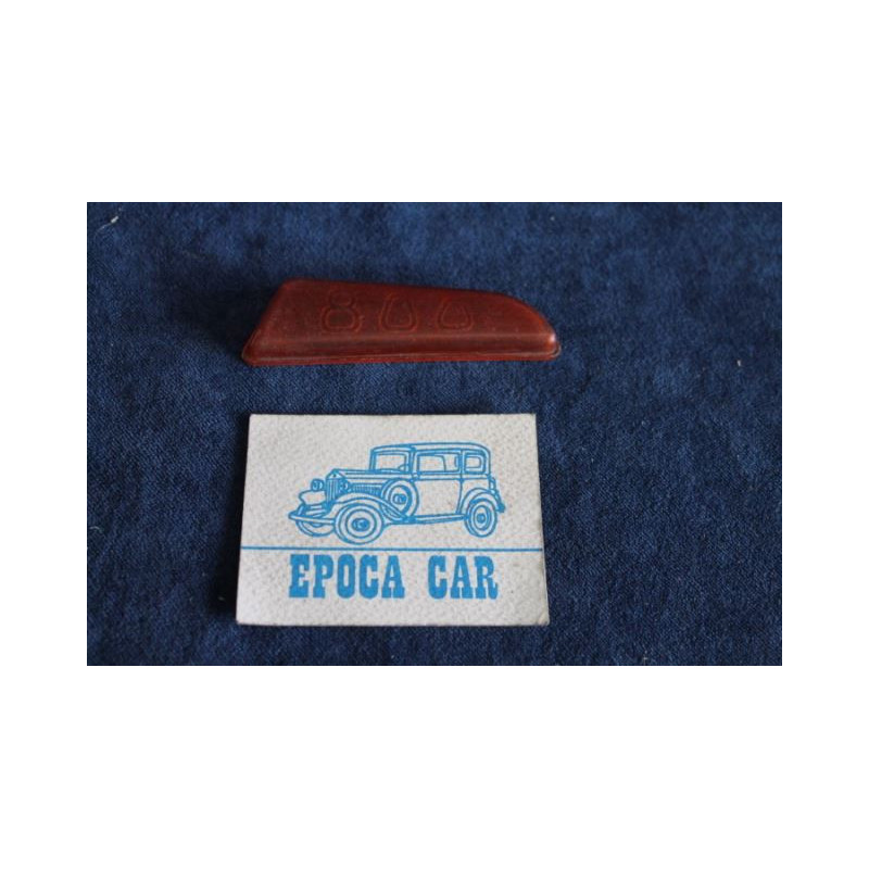 ARDEA ?   PLASTICA ARANCIONE SCRITTA "800" PER LUCE TARGA