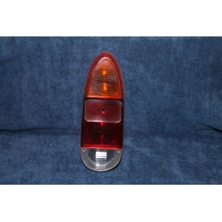 GIULIETTA BN 2°S   PLASTICA PER FANALINO POST.   SENZA MARCA  SENZA CATARIFRANGENTE