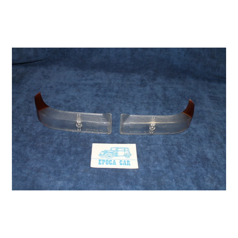 GT 1750 1°S.   COPPIA PLASTICHE PER FANALINI ANT.   CARELLO