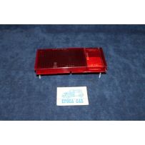 DUETTO CODA TRONCA   PLASTICA ROSSA USATA PER FANALINO POST. SX   ALTISSIMO