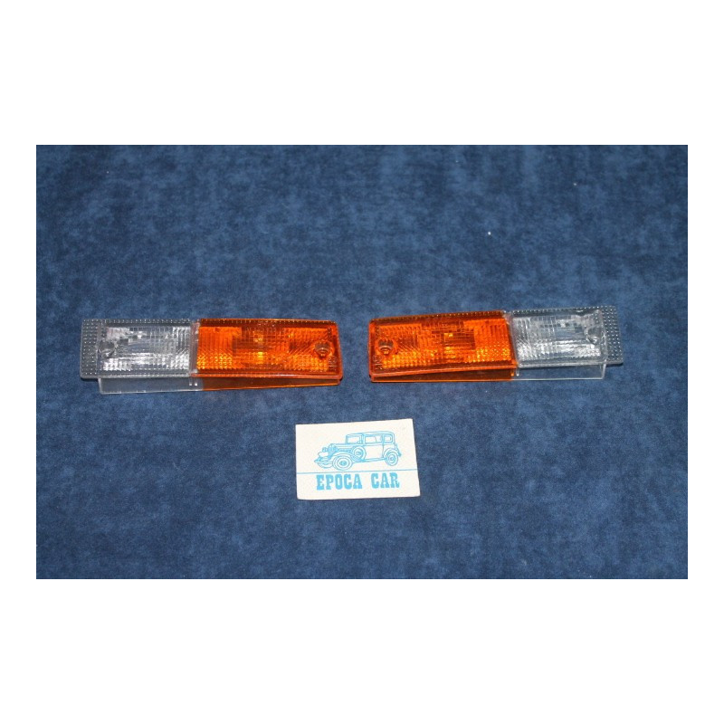 RITMO   COPPIA PLASTICHE PER FANALINI ANT.   ARIC