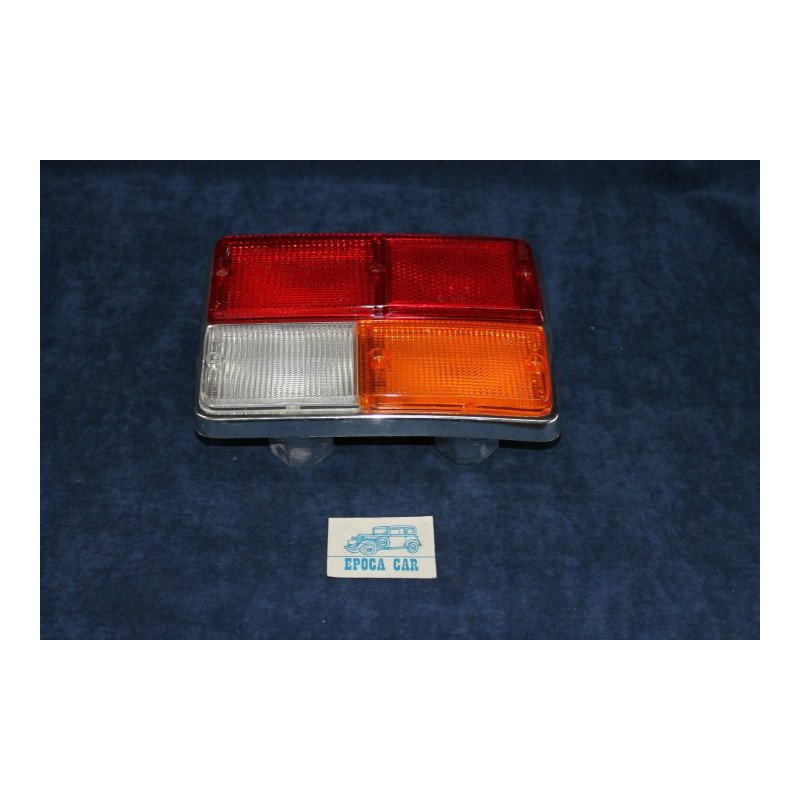 132 2°S.   REAR RIGHT TAIL LIGHT   CARELLO