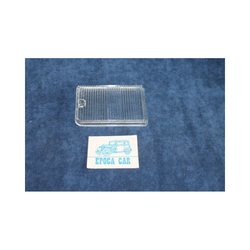 132 2°S.   PLASTICA BIANCA PER FANALINO POST. DX   ALTISSIMO