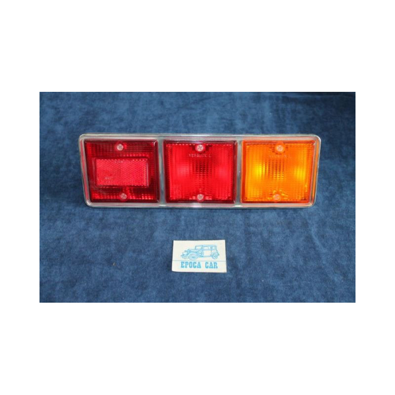132 1°S.   REAR RIGHT TAIL LIGHT   ARIC ( LENS VERALUX )