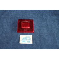 132 1°S.   RED LENS WITH REFLECTOR FOR REAR RIGHT TAIL LIGHT   STARS