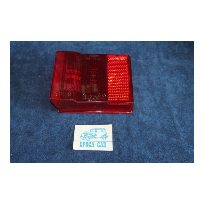 131 RESTYLING '81 IN POI   PLASTICA ROSSA PER FANALINO POST. DX   ALTISSIMO