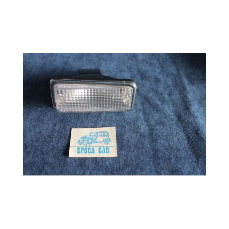 126  FRONT RIGHT LIGHT   ARIC