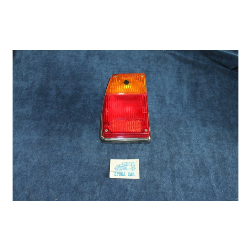 128 COUPE' SL  REAR LEFT LIGHT (PLASTIC SCREW) CHROME EDGE   STARS