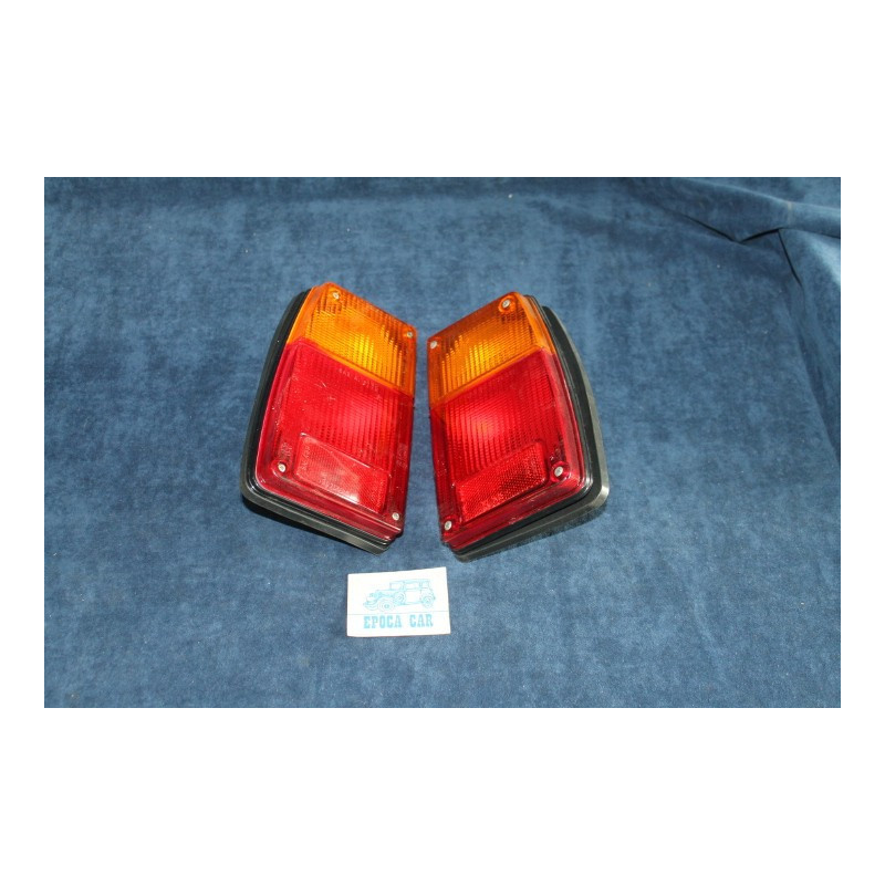 128 COUPE' S  COPPIA FANALINI POST. (VITE IN METALLO) BORDO NERO   ALTISSIMO