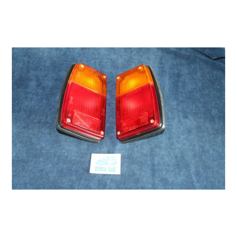 128 COUPE' S  COPPIA FANALINI POST. (VITE PLASTICA) BORDO NERO   ALTISSIMO