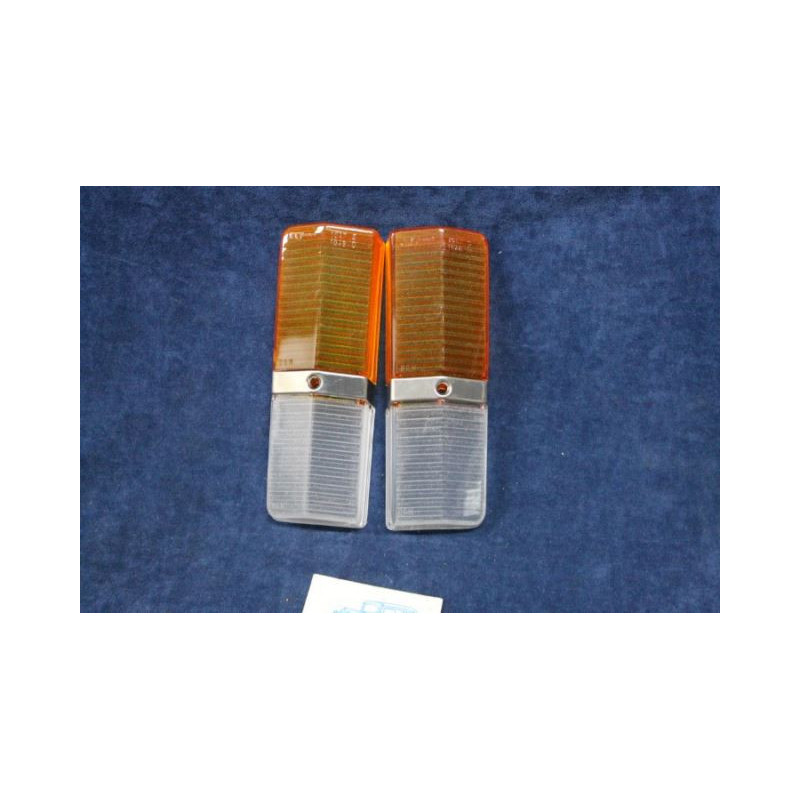 125 1°S  COPPIA PLASTICHE BICOLORI PER FANALINI ANT.   LEART