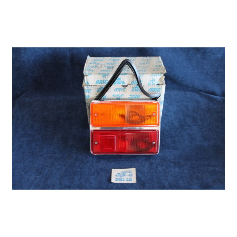 124 BERLINA '71  FANALE POST SX   ARIC