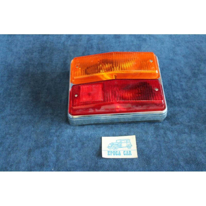 124 BERLINA '71  FANALE POST SX   LEART