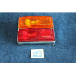 124 SEDAN '71  REAR RIGHT LIGHT   STARS