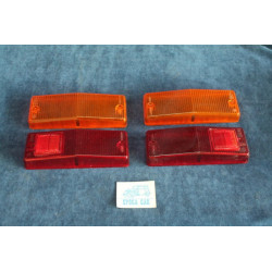 124 BERLINA '71  SET COMPLETO (4 PZ) PLASTICHE PER FANALINI POST.    ALTISSIMO.