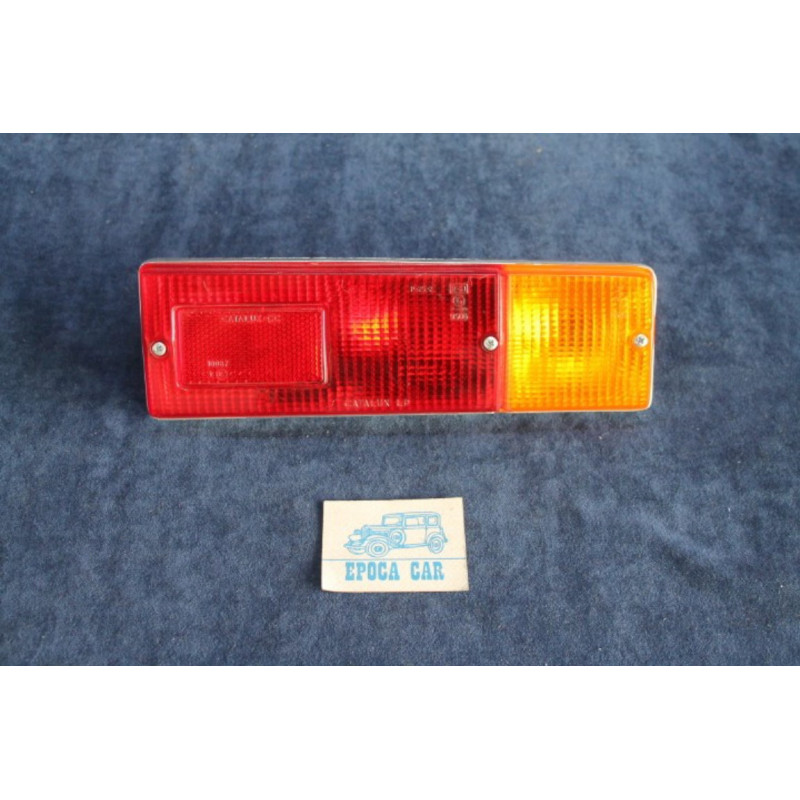 124 SPECIAL T '71  FANALINO POST. DX   CATALUX