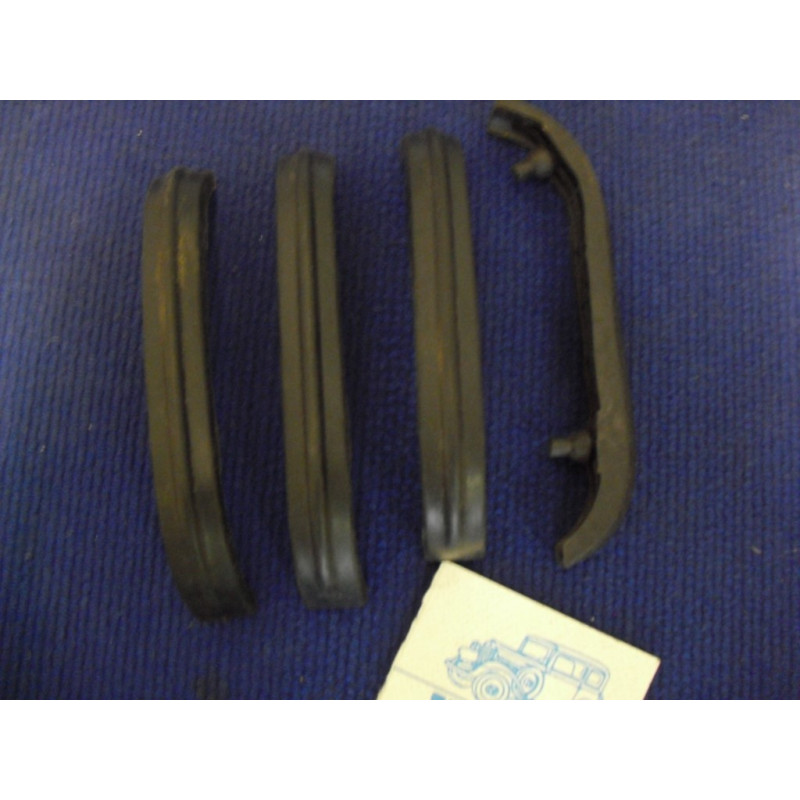 SET 4 PZ GOMMINI BORCHIE PARAURTI GIULIA PRIMA SERIE