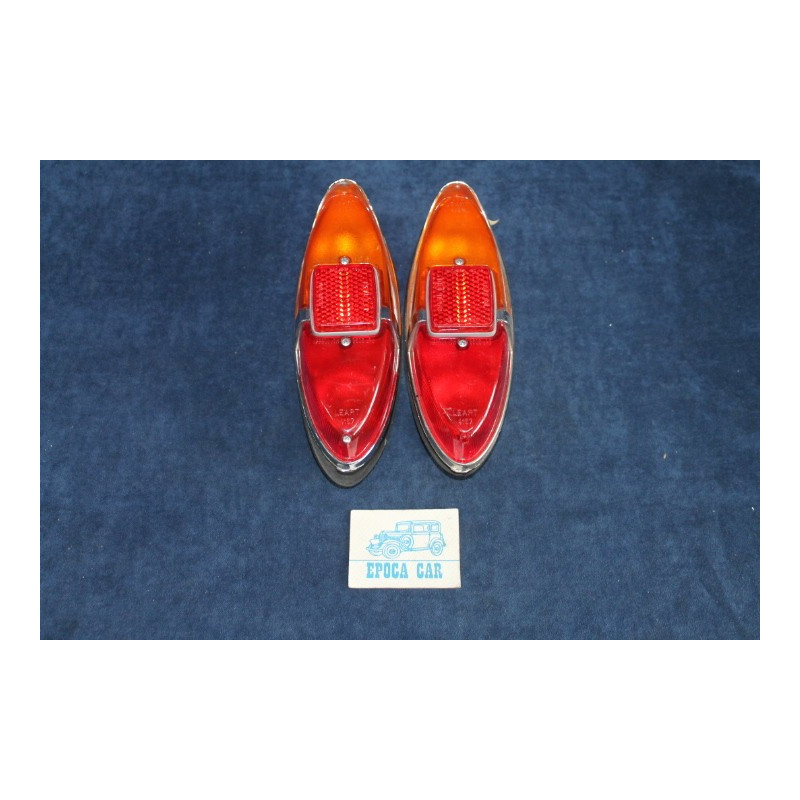 1100 (1958)  COPPIA FANALINI POST. IN PLASTICA COMPLETA.   LEART