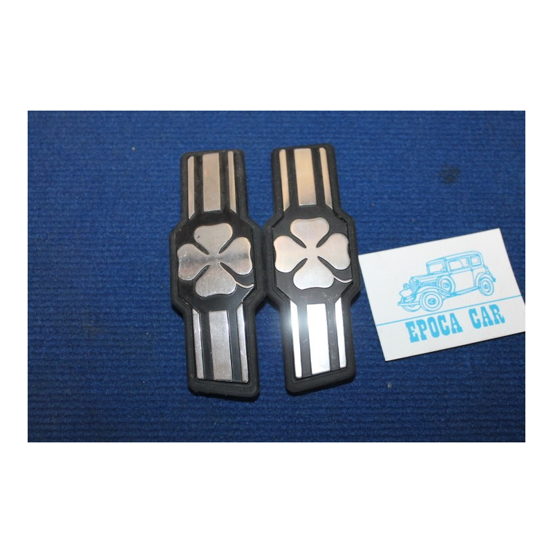 COUPLE REAR EMBLEME QUADRIFOGLIO