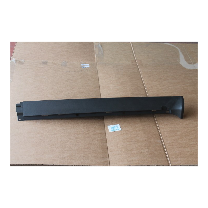 UNDER DOOR RH BLACK COD 1169390174