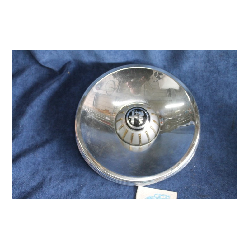 COPPA RUOTA USATA IN DISCRETO STATO. PRESENTA 1 PICCOLO BOZZO