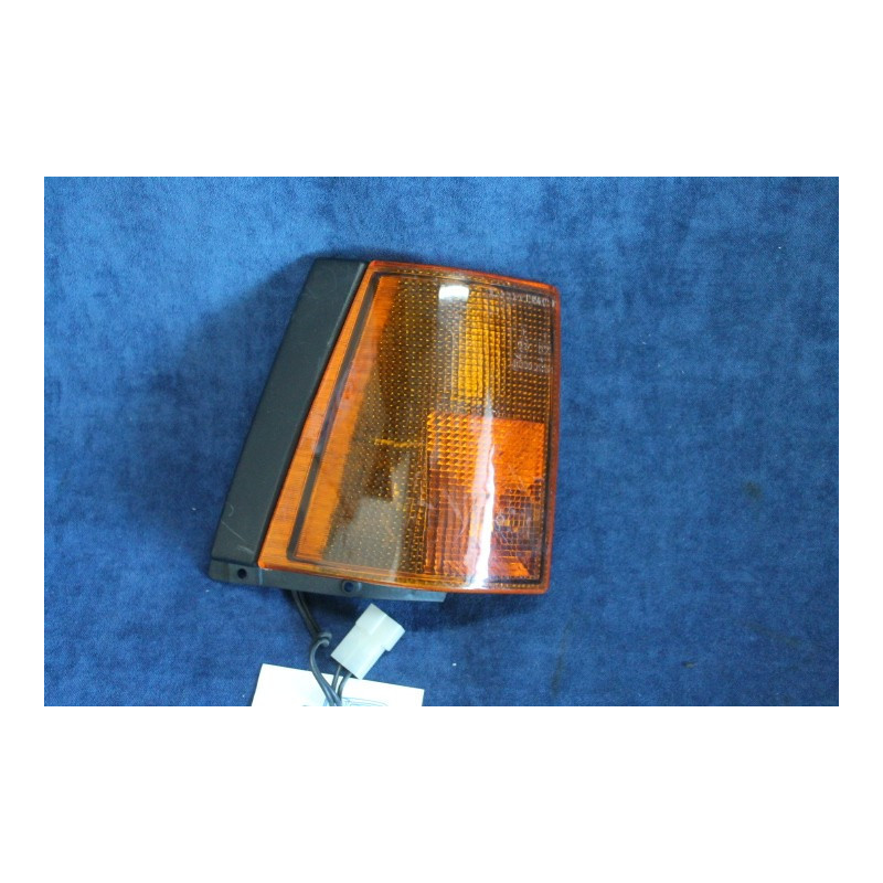 FIAT 127 3s FRONT LIGHT RH LEART BLACK FRAME