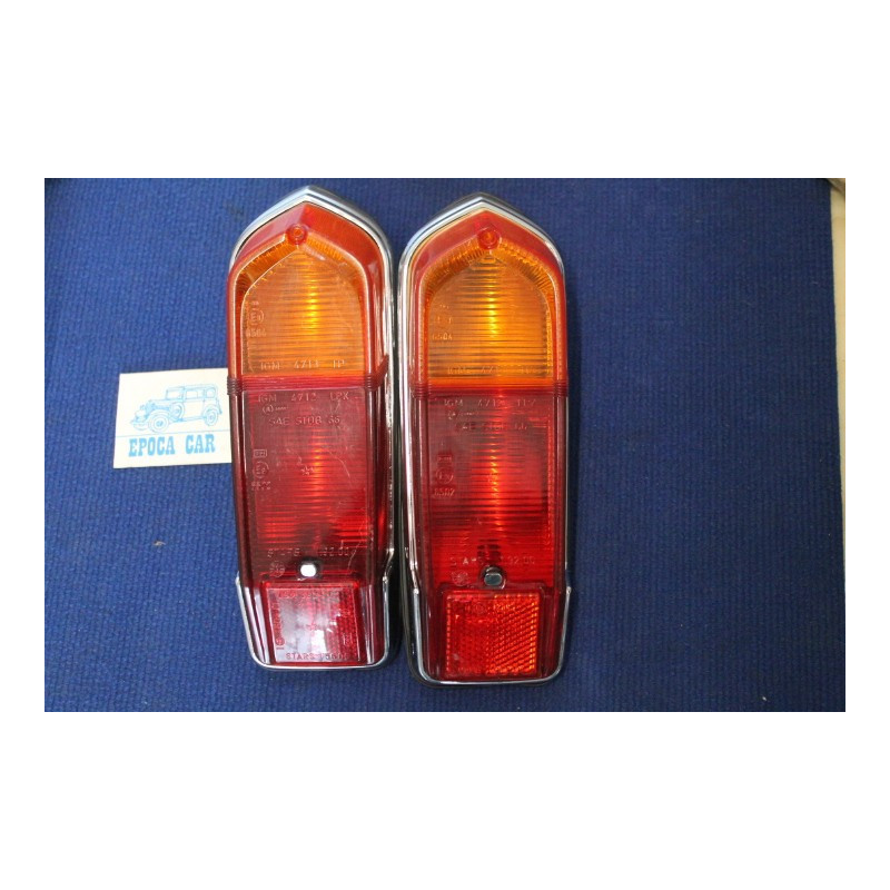 124 STATION VAGON   PAIR REAR LIGHTS   STARS