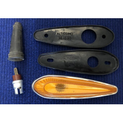 FERRARI + LANCIA + VARIE FANALINI FRECCE LATERALI COPPIA