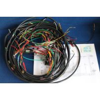 IMPIANTO ELETTRICO COMPLETO ( DI : VALVOLIERA, SCHEMI MONTAGGIO , TUTTI I FILI CON CAPICORDA SALDATI ) SPEC. TIPO DI FILO