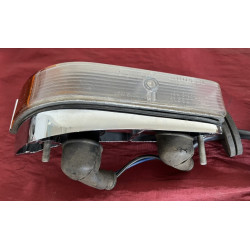 GT 1750 1°S.   COPPIA FANALINI ANT. CON GUARNIZIONI E PORTALAMPADE (ADATTATA)   CARELLO