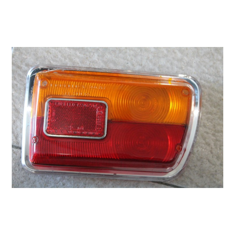 GT 1300 1600 1750 2°S.   PLASTICA PER FANALINO POST. DX   CARELLO