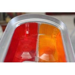 GT 1300 1600 1750 2°S.   PLASTICA PER FANALINO POST. DX   CARELLO