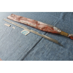 1.6 - 1.8 PROFILO RASCHIAVETRO ANTERIORE SX ESTERNO AR 116086002110