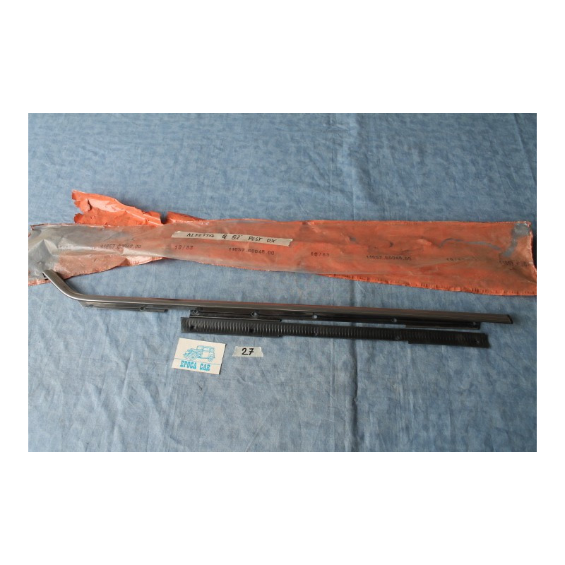 ALFETTA DAL 1978 CORNICE RASCHIAVETRO ESTERNA POSTERIORE DESTRA 116576004800