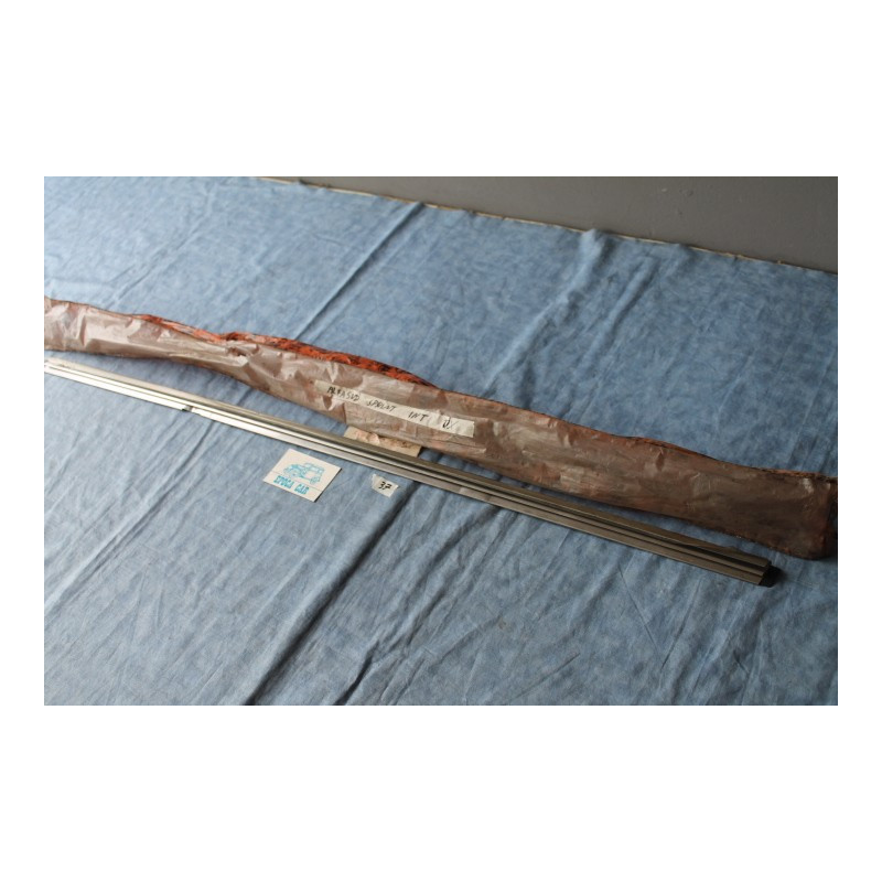 ALFASUD SPRINT PROFILO RASCHIAVETRO INTERNO DX  AR 533166