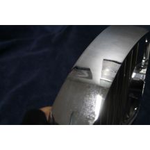 CENTRAL FRONT MASK 1750 sedan NOS