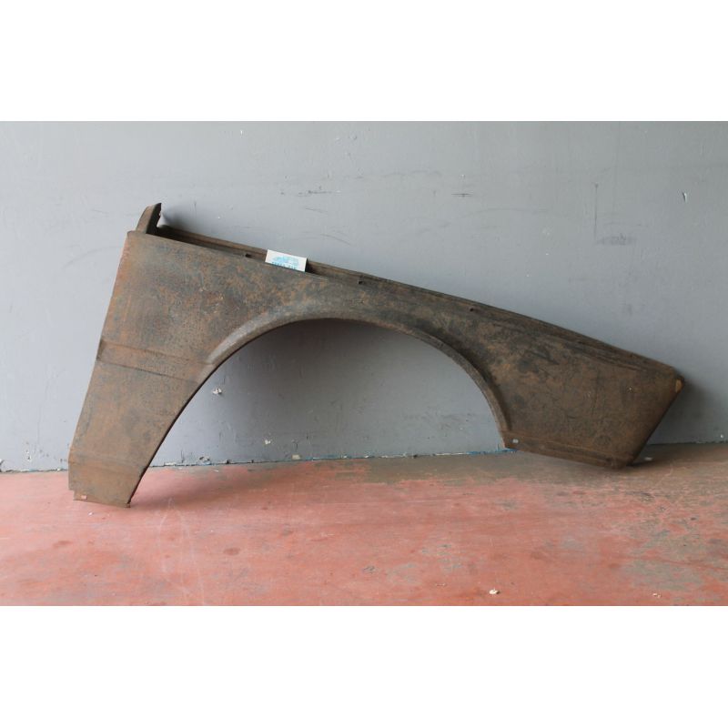 BMW E12 FRONT FENDER RH  NOS