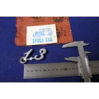 SCRITTA  " 1.3" ALTEZZA 26 MM   SPESSORE GROSSO  METALLO CROMATO