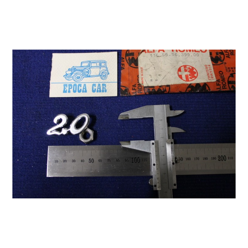 EMBLEM "2.0" METAL CHROME