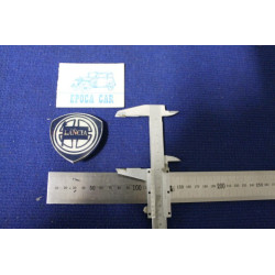 BADGE "LANCIA" UNIVERSAL FRONT BADGE  HORIZONTAL CONNECTION (CONVEX TYPE) METAL