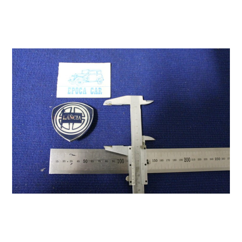 BADGE "LANCIA" UNIVERSAL FRONT BADGE  HORIZONTAL CONNECTION (CONVEX TYPE) METAL