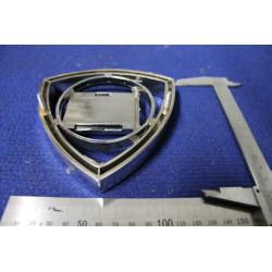 STEMMA "LANCIA"  cm 11,5 X 11,5 (DUE ATTACCHI A VITE)   PLASTICA